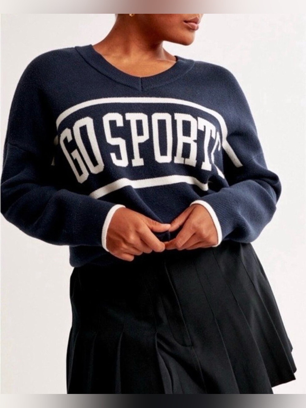 Abercrombie & Fitch LuxeLoft Go Sports V-Neck Sweater Navy Blue M